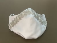 كمامةبالوان متنوعة تطريز لؤلؤ وفضي او ذهبي - eveni...