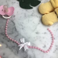 تعليقه لولو بينك مع فيونكه