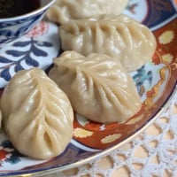 وجبة المنتو الحجازي الأصيل بالدجاج. ( منتو + بيبسي...