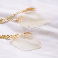 white leaf اقراط