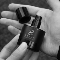 R90 نفحات العنبر الفريد مع الباودر والمسك