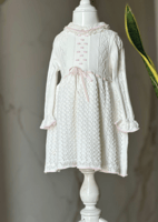 فستان راقي بتصميم أسباني مميز