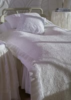 Unique dantela cover