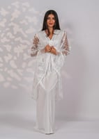 روب عصري بالدانتيل