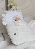 مدس فاخر بتصميم فكتوري مميز بدانتيل الورود المطرز