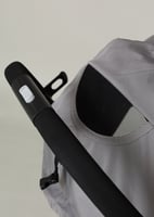 عربية اطفال بتصميم فاخر باللون الرمادي