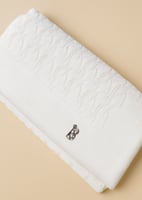 طقم مواليد فاخر بلون اوف وايت