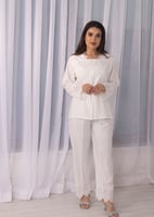 بجامة نفاس اوف وايت مريحه ومميزه بالكلف 3 قطع