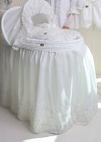 سرير استقبال فاخر بدانتيل الورود المطرز