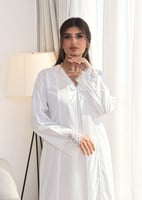 قميص كم طويل مميز بالدانتيل