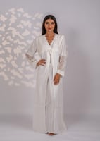 روب استقبال مميز بالدانتيل