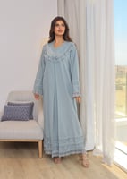 قميص استقبال راقي مميز بأضافة طبقات من الدانتيل