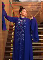 فستان سهرة للحوامل بتصميم ملكي – نيلي ملكي فاخر