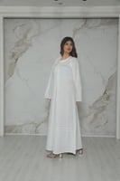 قميص نفاس اوف وايت فكتوري بضافة تطريز ناعم ع الصدر...