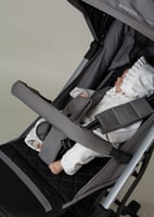 عربية اطفال بتصميم فاخر باللون الرمادي