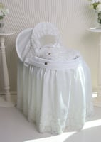 سرير استقبال فاخر بدانتيل الورود المطرز