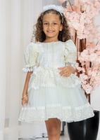 فستان فكتوري فاخر بتصميم كلاسيك مميز بالدانتيل وال...