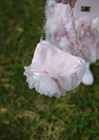 فستان بنك فاخر مميز بالكريستال والورد الراقي مناسب...