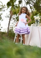 فستان بناتي من خامة التل الراقية بتصميم مميز وراقي