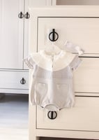 بربتوز رمادي بتصميم ناعم وجميل