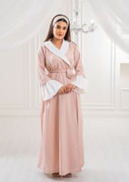 روب لحمي بتصميم راقي للإ ستقبال