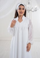 فستان بقصة أنيقة ومريحة مميز بتطريز وشك فاخر