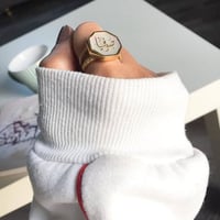 خاتم ملكي مرصع بالزركون البراق للنساء