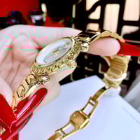 ساعة فرزاتشي النسائية