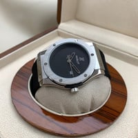 ساعة هوبلت الجديدة كلاسيك