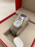 ساعة اوميغا كونستليشن النسائية