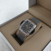 ساعة هوبلت كريستال مستطيل