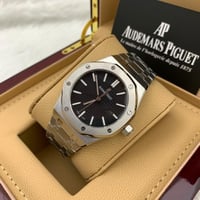 ساعة اوديمار بيغيه.