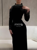 فستان سهرة طويل أسود مخمل بفتحات أكتاف مطرز باللؤل...