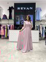 فستان أنيق بتصميم كلاسيكي فخم