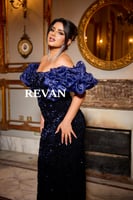 فستان سهرة مطرز بأكمام منفوشة