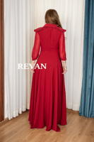 فستان أنيق بتصميم كلاسيكي فخم