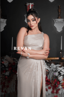 فستان سهرة لامع بكتف واحد تصميم فاخر بفتحة جانبية