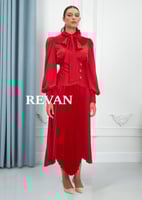 تنورة بليسيه أنيقة بتصميم عصري بحزام مميز