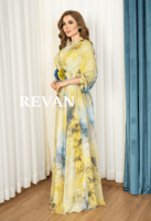 فستان ملكي بتصميم فاخر ولمسات راقية