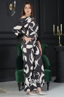 طقم نسائي قماش ستان مزين بريش ناعم