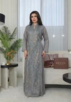 جلابية رمضانية مطرزة بتفاصيل فاخرة من ريڤــان