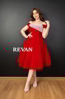 فستان شمواه مرصع باللول على الصدر