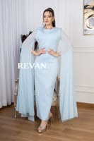 فستان أنيق بطبقة كاب فخمة