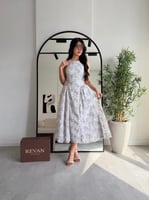 فستان عيد ميدي مزخرف بالورود من ريڤــان