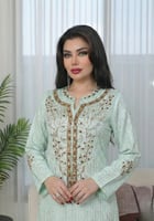 جلابية رمضانية مطرزة بتفاصيل ناعمة من ريڤــان