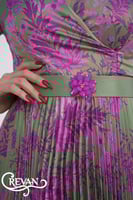 فستان ميدي قماش ستان ورد الربيع