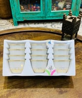 من البنود المميزة؛ فناجيل مذهبة بشكلين مختلفين؛ قد...