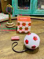 من البنود المميزة؛ راديو على شكل كورة بأربع ألوان...