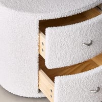 كومودينو منجدة بدرجين من دونا برنارد