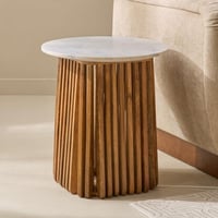 طاولة جانبية بِسطح رخام من دولتشي